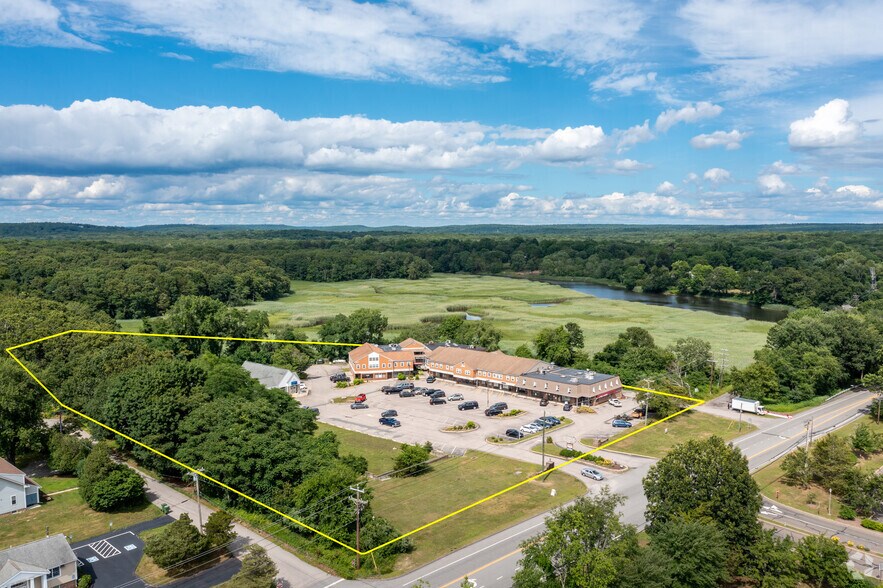 More Photos Of 19 Halls Rd, Old Lyme General Retail For Sale