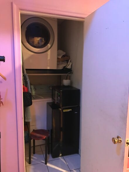 More Photos Of 153 N 9th St, Philadelphia Storefront Retail Residential For Lease