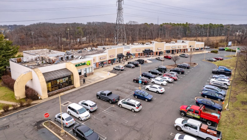 More Photos Of 881 Main St, Sayreville Freestanding For Lease