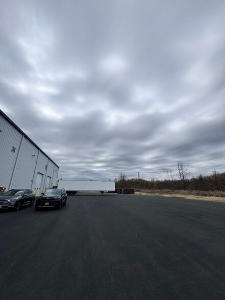 More Photos Of 330 Roycefield Rd, Hillsborough Warehouse For Lease