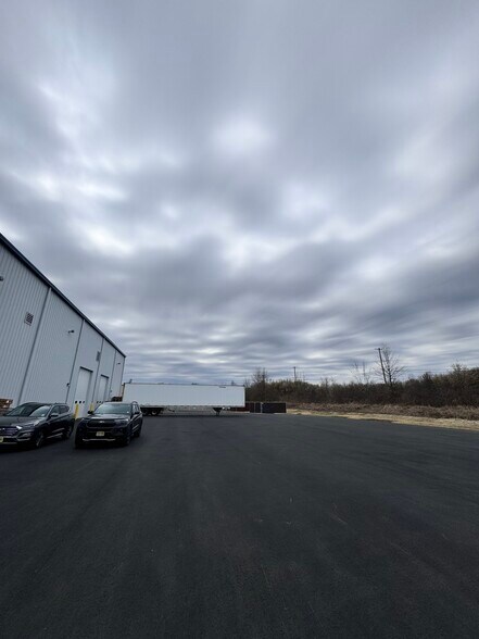 More Photos Of 330 Roycefield Rd, Hillsborough Warehouse For Lease