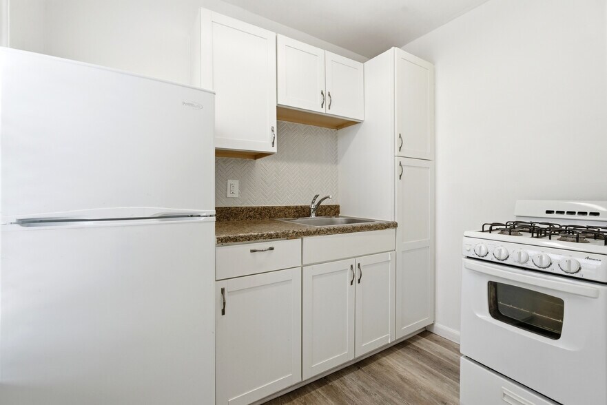 More Photos Of 340 NE 125th St, North Miami Office Residential For Sale