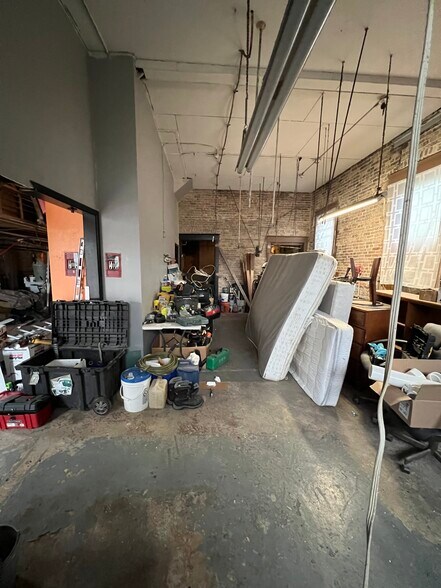 More Photos Of 715 State Ave NE, Massillon Flex For Lease