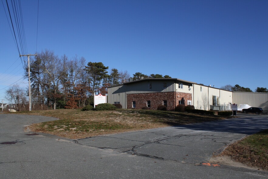 More Photos Of 19 Richards Rd, Plymouth Warehouse For Lease