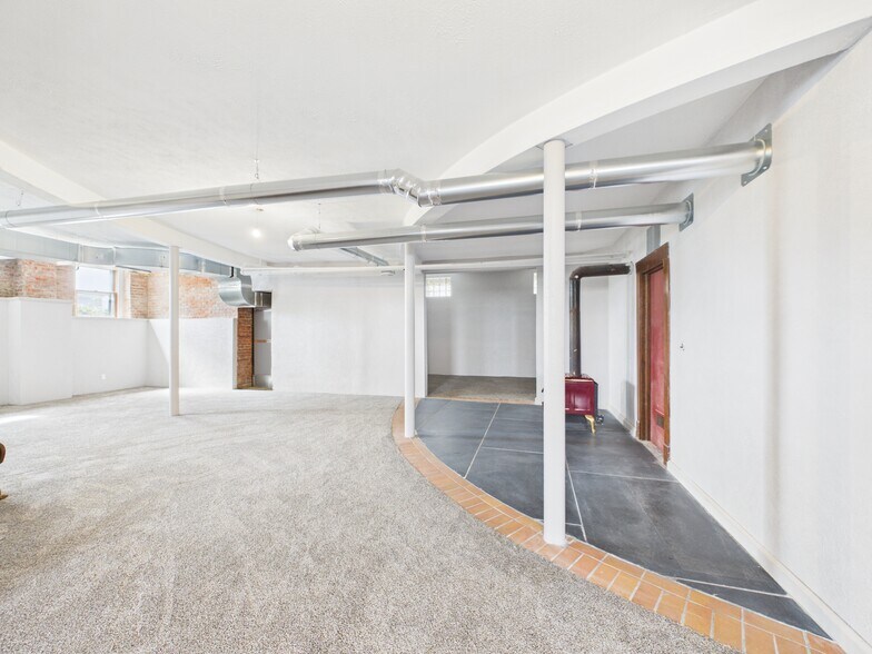 More Photos Of 220 E 6th St, Minden Office Residential For Sale