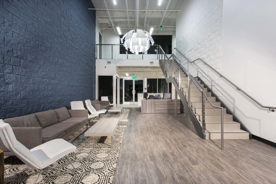 More Photos Of 3822 Campus Dr, Newport Beach Office For Lease