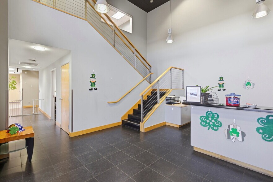 More Photos Of 225 Demeter St, Palo Alto Office Residential For Lease