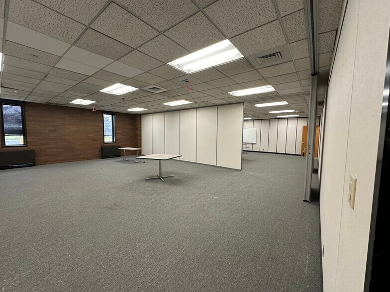 More Photos Of 101 Channel Dr, Port Washington Office For Lease