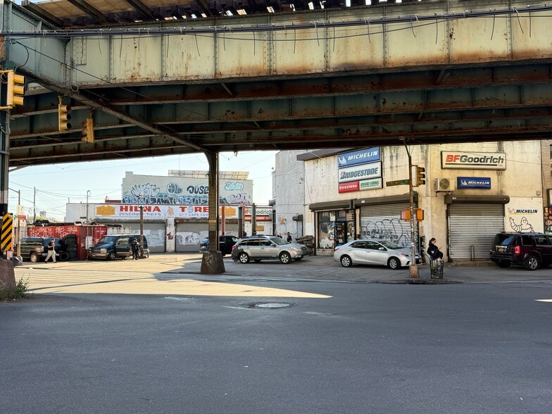 More Photos Of 2050 Stillwell Ave, Brooklyn Auto Repair For Sale