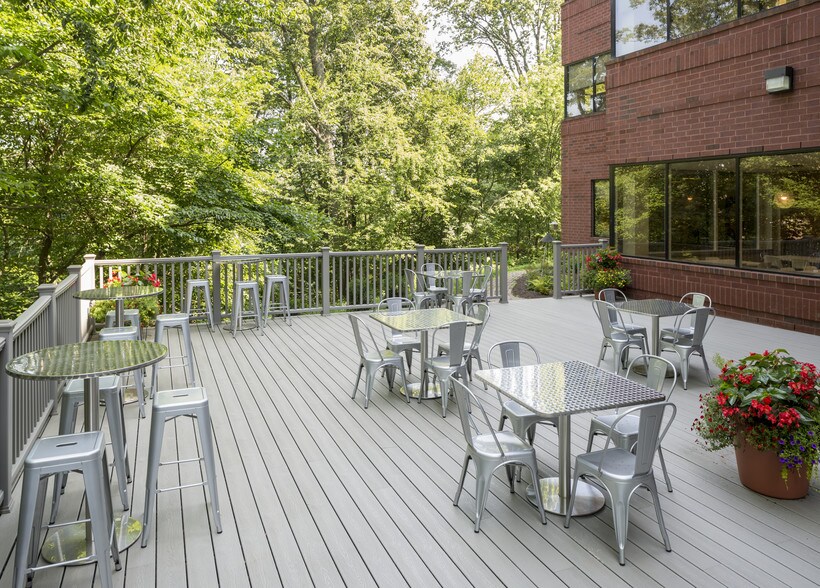 More Photos Of 1475 Dunwoody Dr, West Chester Office For Lease