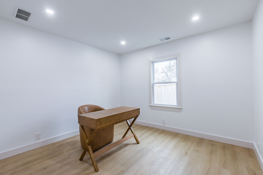 More Photos Of 1685 Lower Roswell Rd, Marietta Medical For Lease