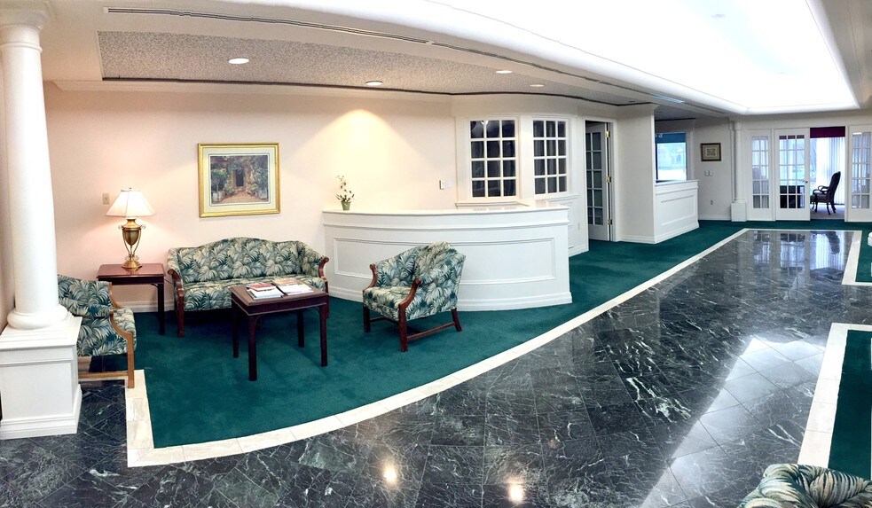 More Photos Of 200 Nokomis Ave S, Venice Office For Lease
