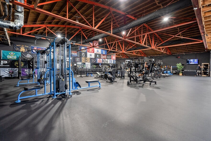 More Photos Of 1108 Princess St, Wilmington Storefront For Sale