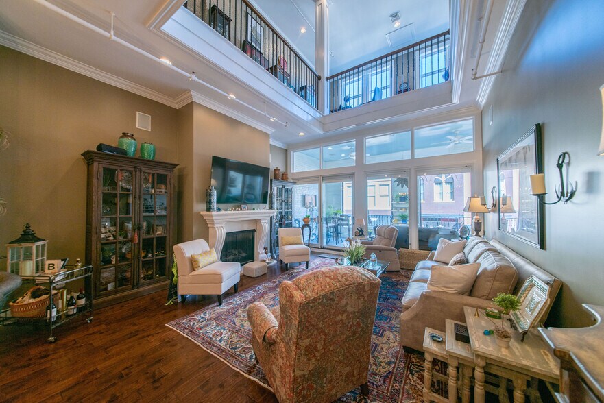 More Photos Of 212 Broadway St, Paducah Apartments For Sale