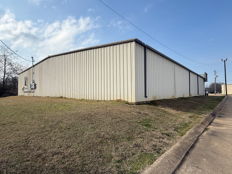 More Photos Of 2050 US Highway 64, Whiteville Freestanding For Sale
