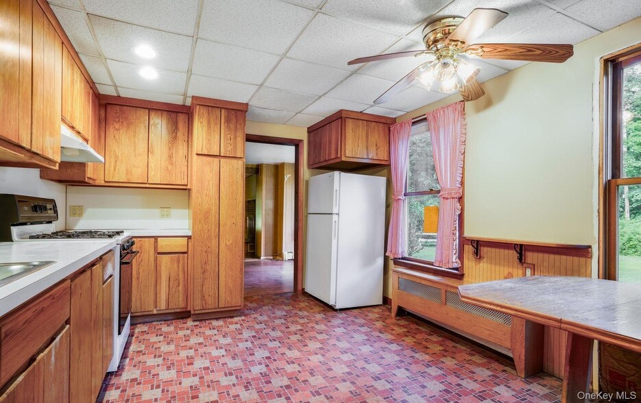 More Photos Of 5973 New York 28, Phoenicia Hotel For Sale