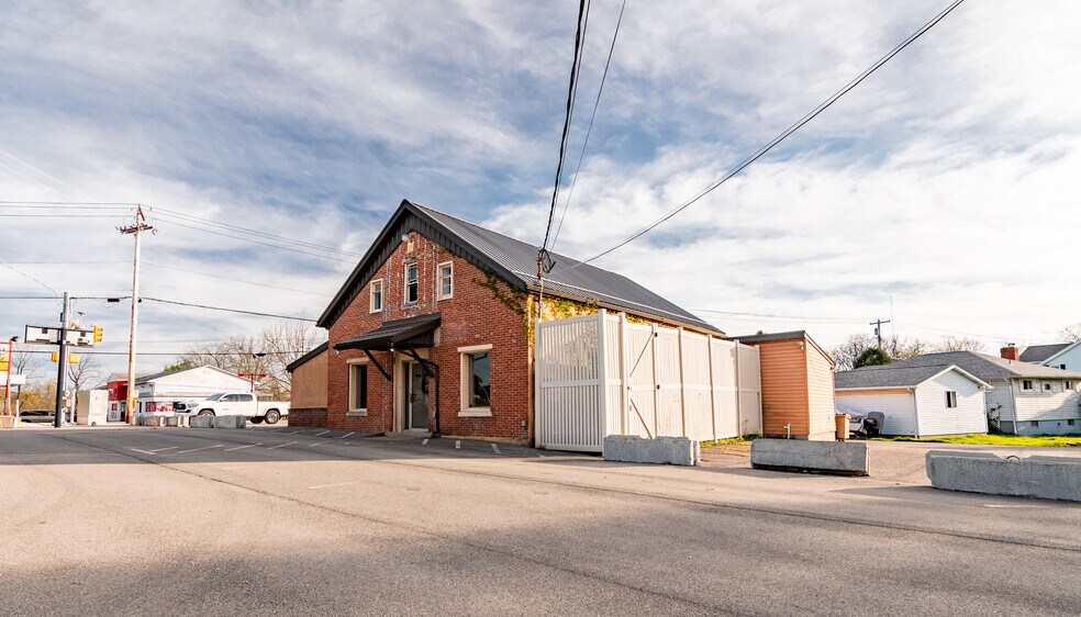 More Photos Of 500 N Pike Rd, Sarver Office Residential For Sale