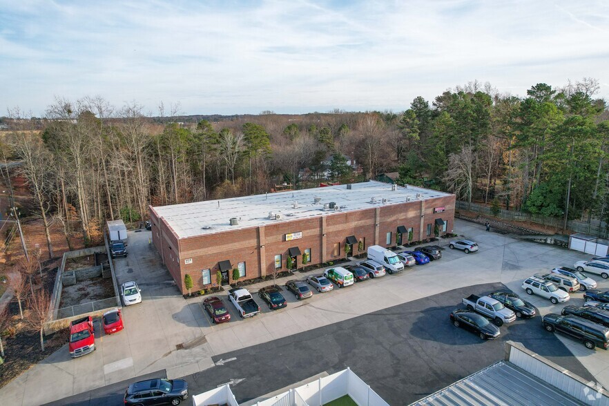 More Photos Of 8018 Myint Ln, Concord Light Distribution For Lease