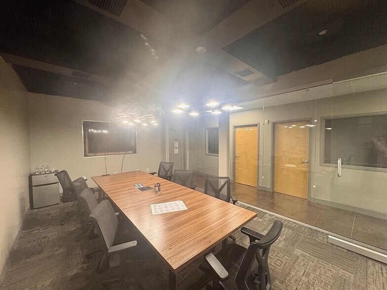 More Photos Of 871 S Auto Mall Dr, American Fork Warehouse For Lease