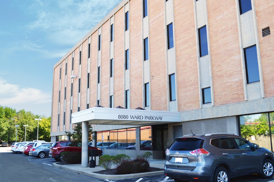 More Photos Of 8080 Ward Pky, Kansas City Office For Lease