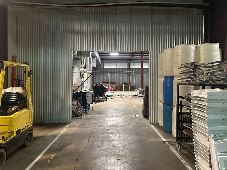 More Photos Of 1815 Morrissey Dr, Bloomington Warehouse For Sale
