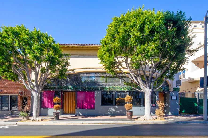 More Photos Of 1071-1073 Glendon Ave, Los Angeles Storefront Retail Office For Lease