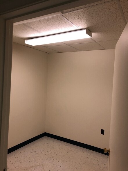 More Photos Of 7627 Leonardtown Rd, Hughesville Storefront Retail Office For Lease