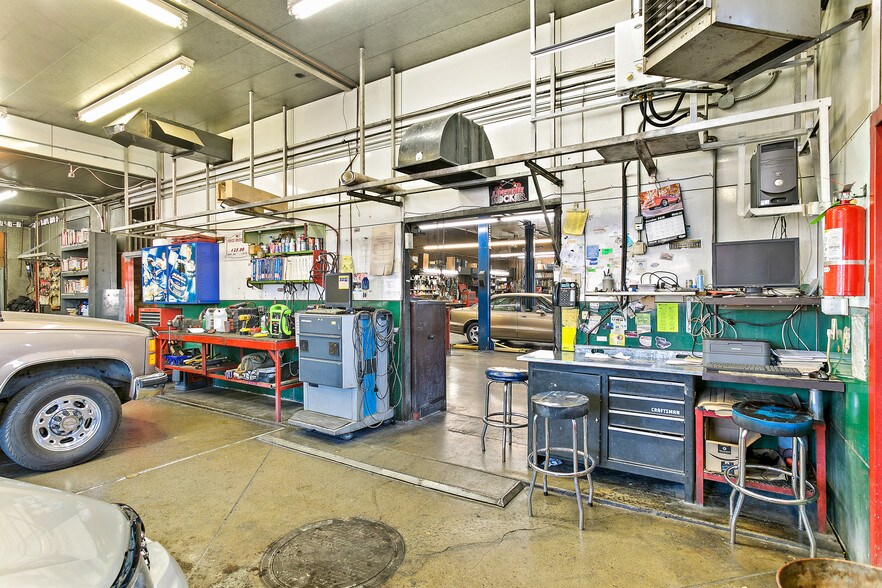 More Photos Of 825 W Center St, Provo Auto Repair For Sale