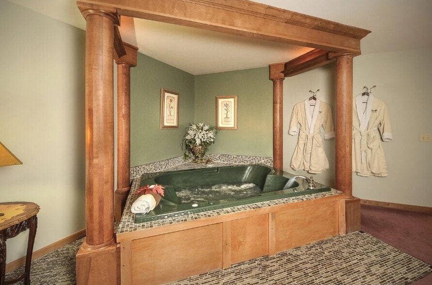 More Photos Of 1601 State Route 4, Bucyrus Hospitality For Sale