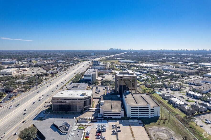 More Photos Of 13101 Northwest Fwy, Houston Office For Lease