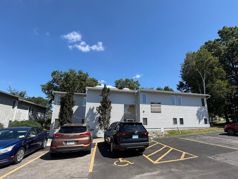 More Photos Of 615 Jefferson Blvd, Warwick Office For Sale