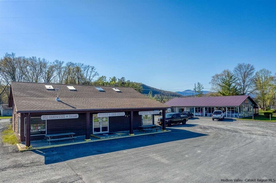 Primary Photo Of 963 Kings Hwy, Saugerties Restaurant For Sale