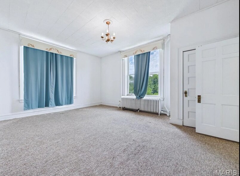 More Photos Of 2009 Seminary Rd, Alton Schools For Sale