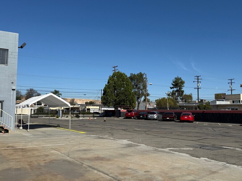 More Photos Of 9624-9626 Artesia Blvd, Bellflower Auto Dealership For Lease