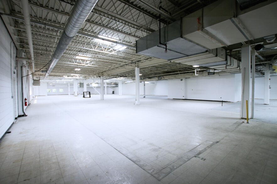 More Photos Of 1 Jewel Dr, Wilmington Industrial For Lease