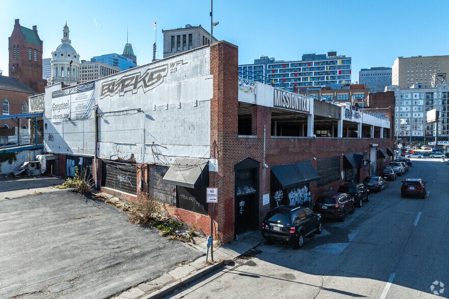 More Photos Of 407 E Saratoga St, Baltimore Parking Garage For Sale