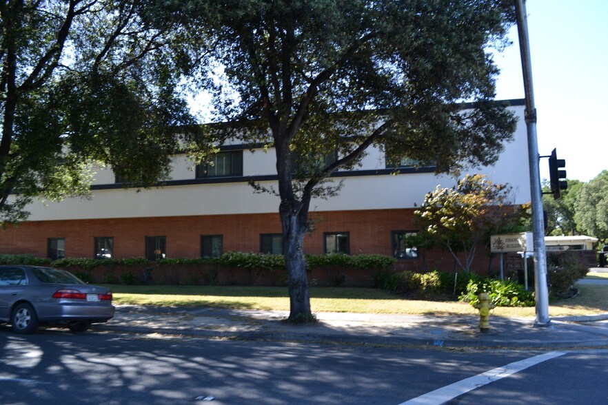 More Photos Of 2007 W Hedding St, San Jose Office For Lease