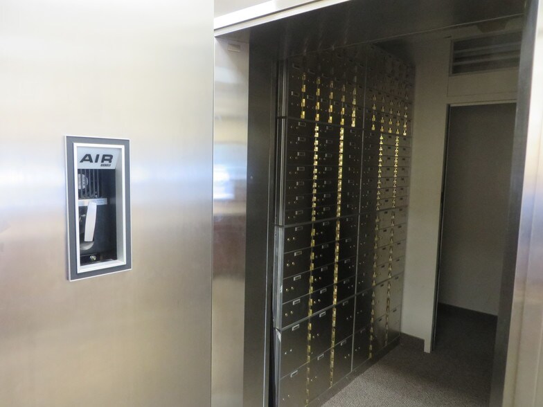 More Photos Of 8 Reading Rd, Flemington Unknown For Lease