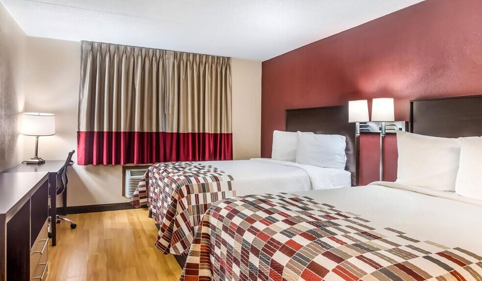 More Photos Of 12340 S Cicero Ave, Alsip Hotel For Sale