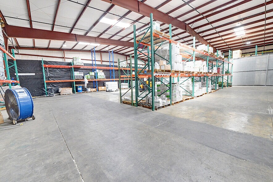 More Photos Of 715 S Easy St, Lecanto Manufacturing For Lease