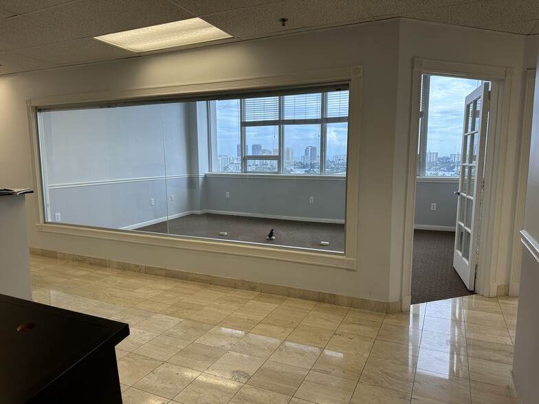 More Photos Of 2455 E Sunrise Blvd, Fort Lauderdale Loft Creative Space For Sale