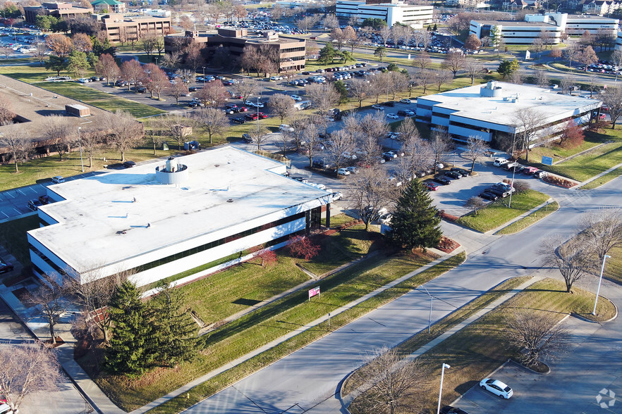 Primary Photo Of 1601 48th St, West Des Moines Office For Lease