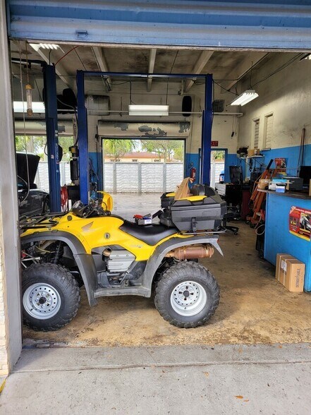 More Photos Of 4010 E 8th Ave, Hialeah General Retail For Sale