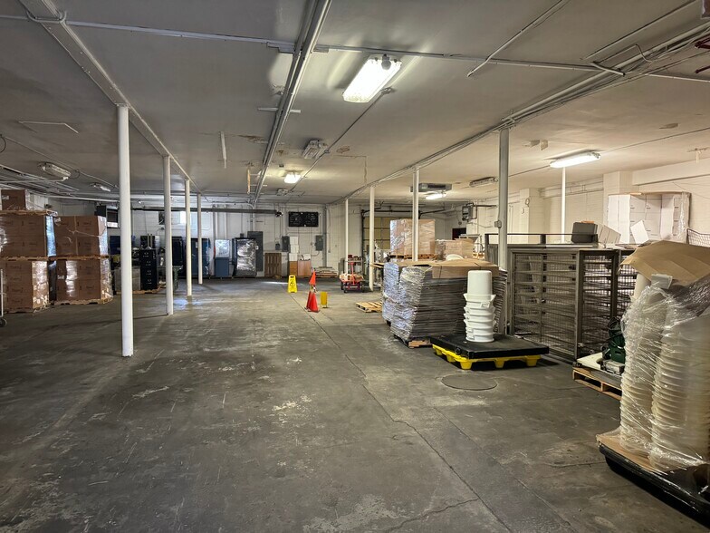 More Photos Of 2700-2730 W Barberry Pl, Denver Industrial For Sale