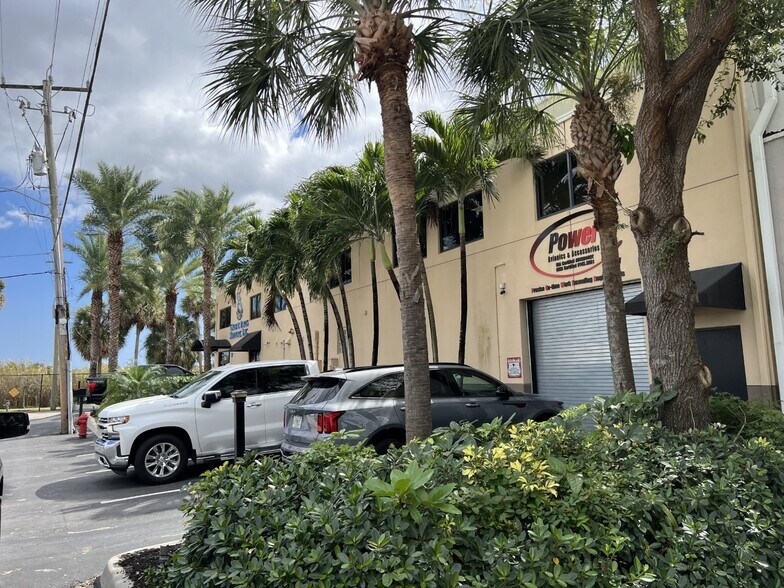 More Photos Of 2550 NW 4th Ct, Fort Lauderdale Warehouse For Sale