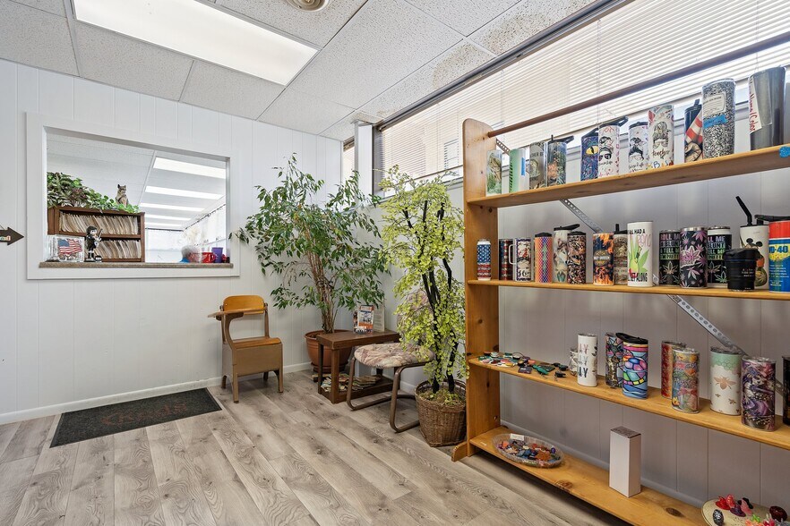 More Photos Of 211 Maple St, Big Rapids Office Residential For Lease