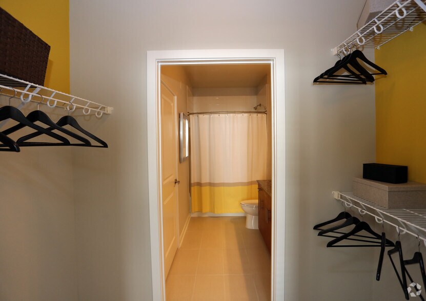 More Photos Of 101 N Wolfe St, Baltimore Apartments For Lease