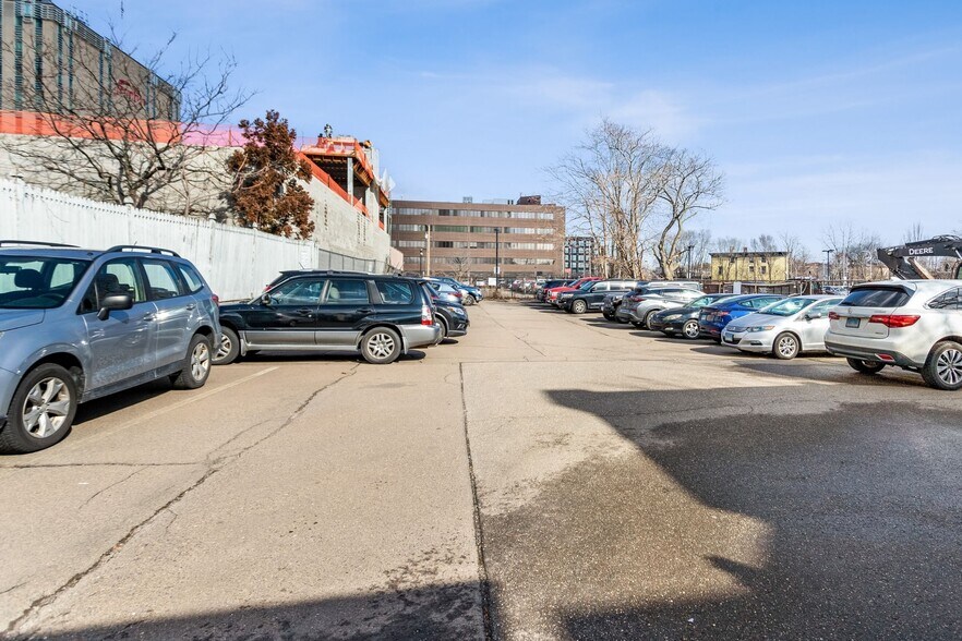 More Photos Of 27 Elm St, New Haven Office Residential For Sale