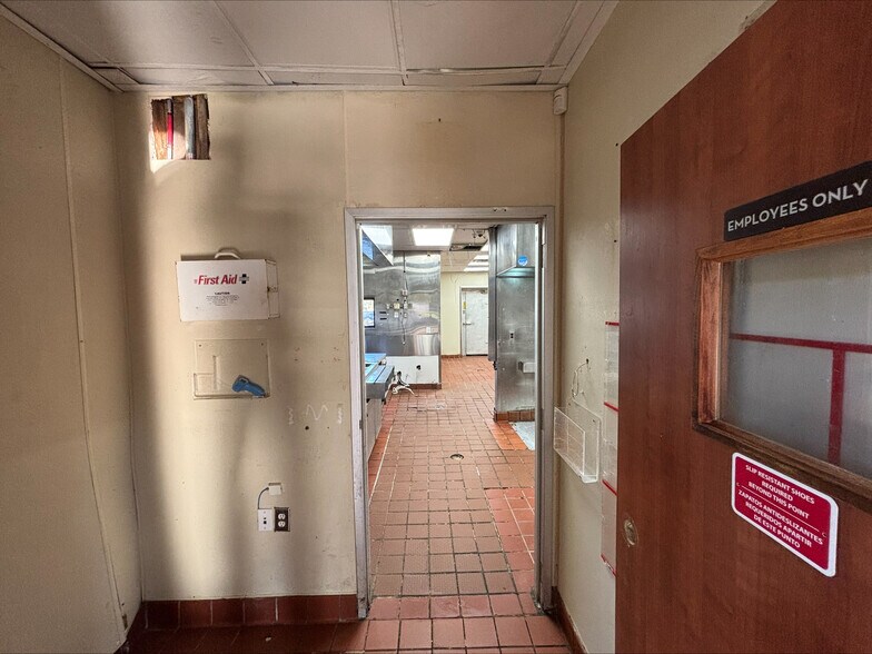 More Photos Of 935 Chuck Dawley Blvd, Mount Pleasant Fast Food For Lease