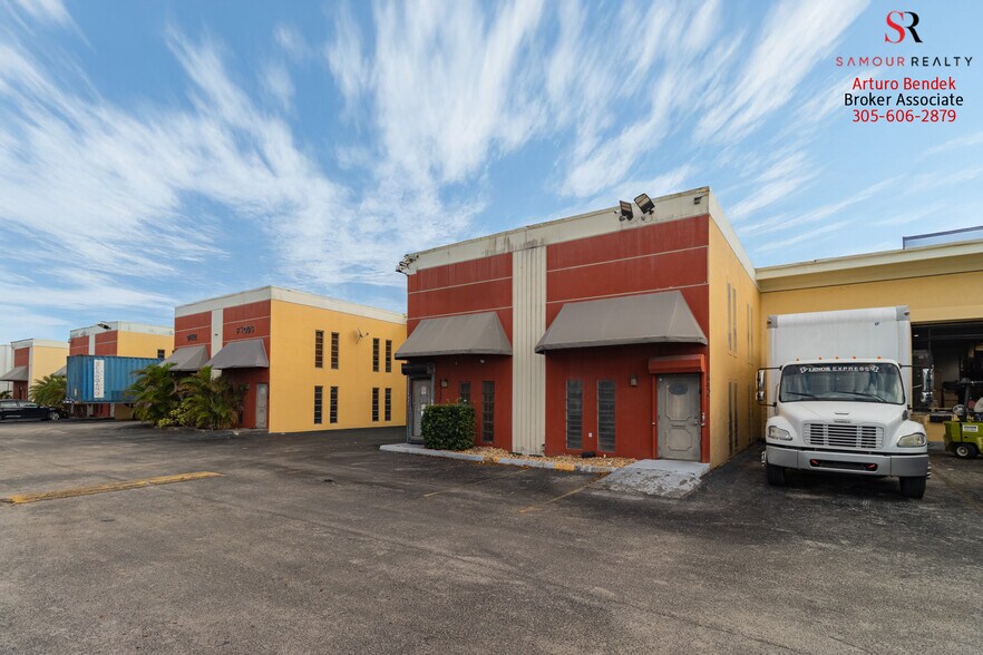 More Photos Of 3317-3347 NW 74th Ave, Miami Warehouse For Sale